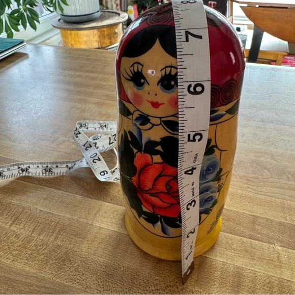 Russian Matryoshka Nesting Dolls 7-Piece Set Hand Painted Made in Russia - Picture 6 of 8